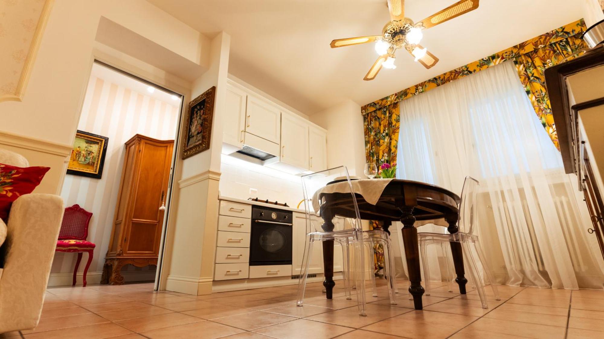 New Cozy Apartment - City Centre Lecco Extérieur photo