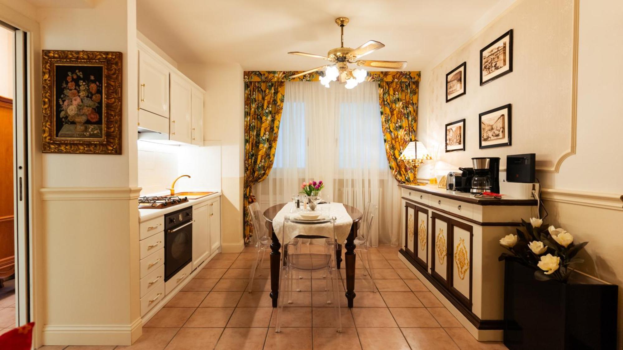 New Cozy Apartment - City Centre Lecco Extérieur photo