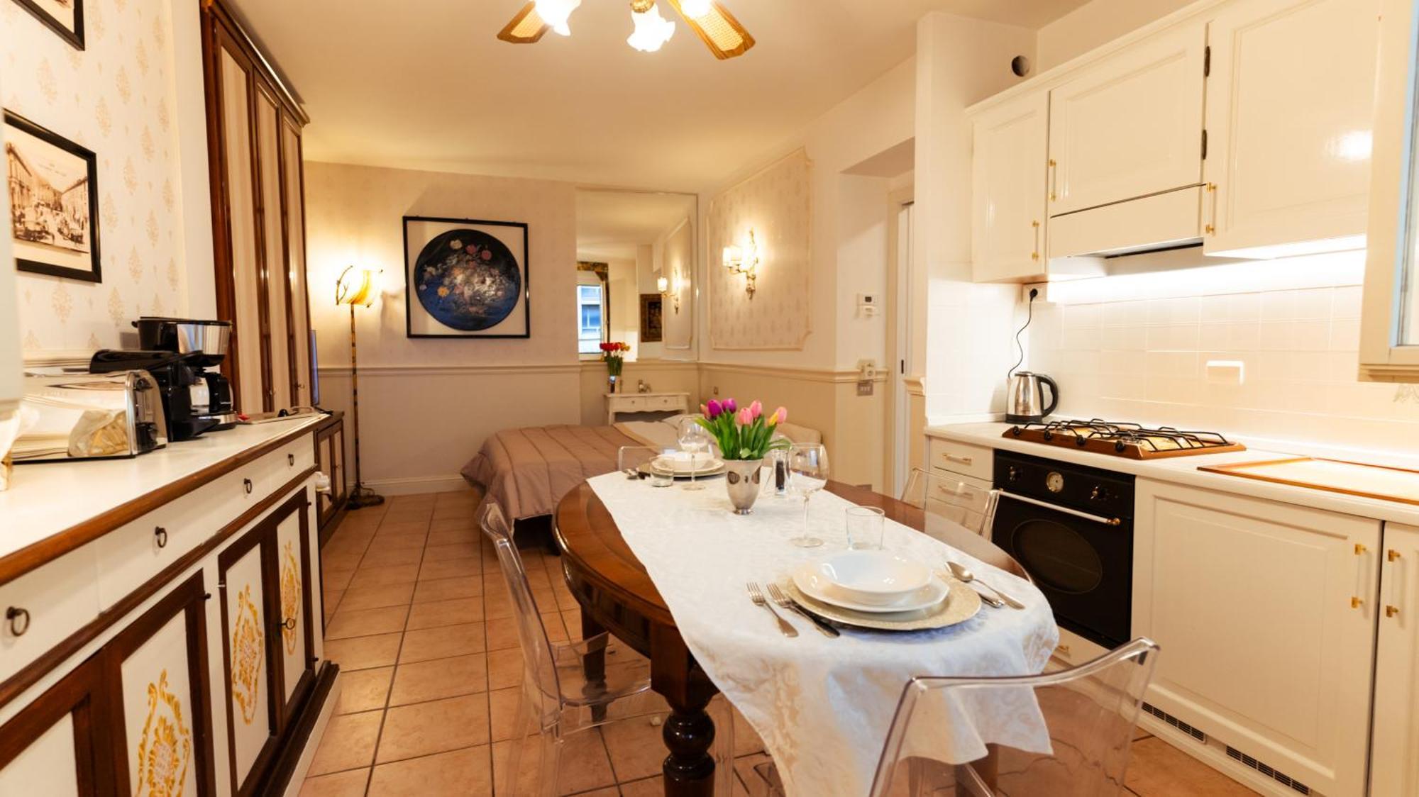 New Cozy Apartment - City Centre Lecco Extérieur photo