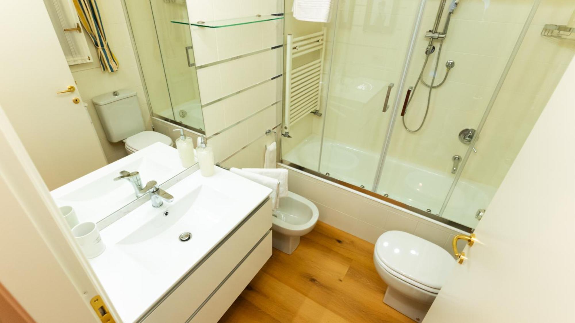 New Cozy Apartment - City Centre Lecco Extérieur photo